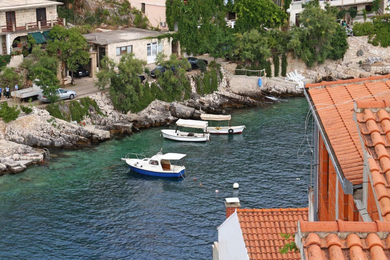 Korculaholidays Vila