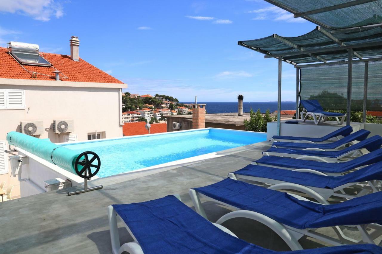 Korculaholidays Vila