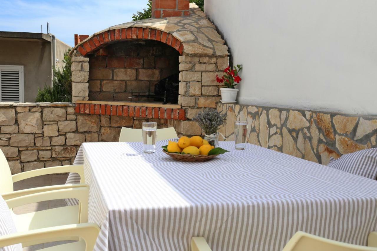Korculaholidays Vila
